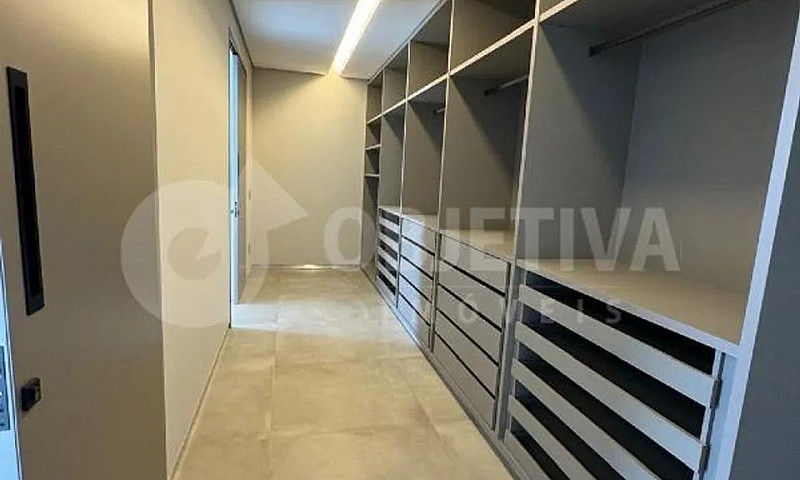 Casa Em Condomínio P...