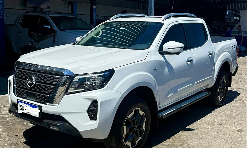Nissan Frontier Plat...