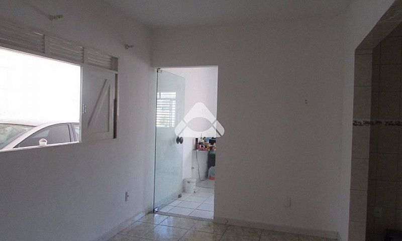 Casa Com 3 Quartos E...