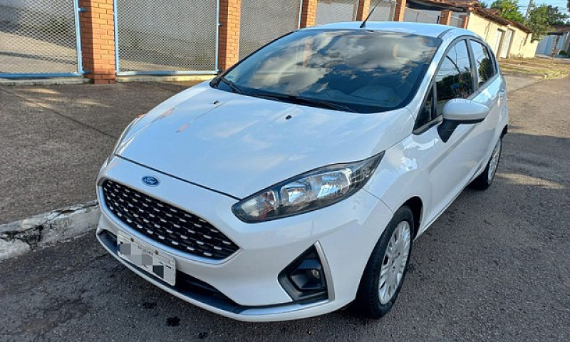 Ford Fiesta Se 1.6...