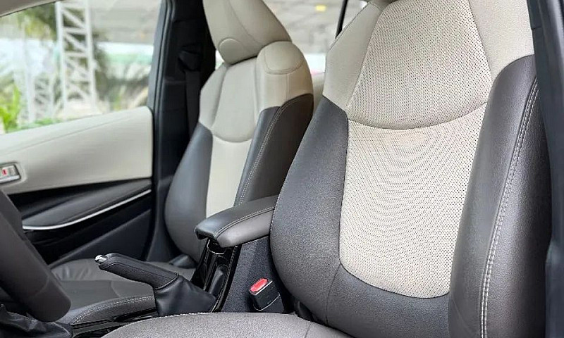 Toyota Corolla Altis...