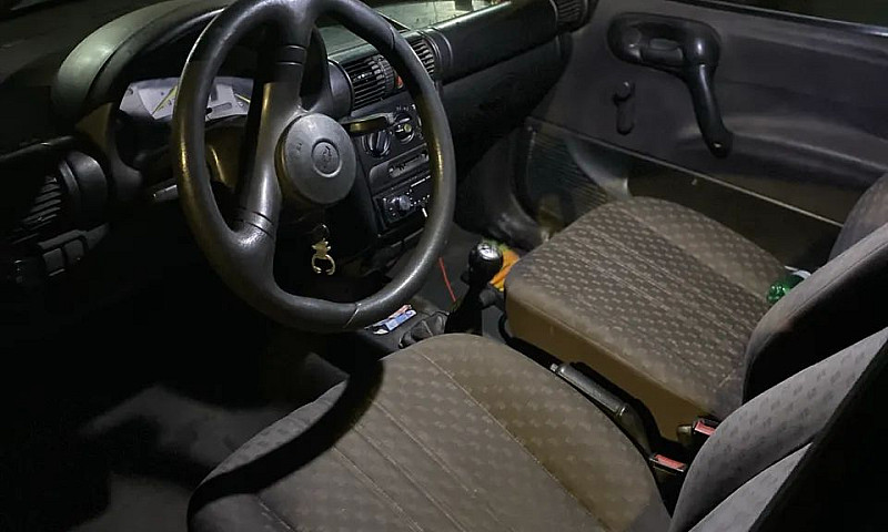 Chevrolet Corsa Wind...
