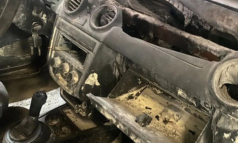 Volkswagen Saveiro 1...