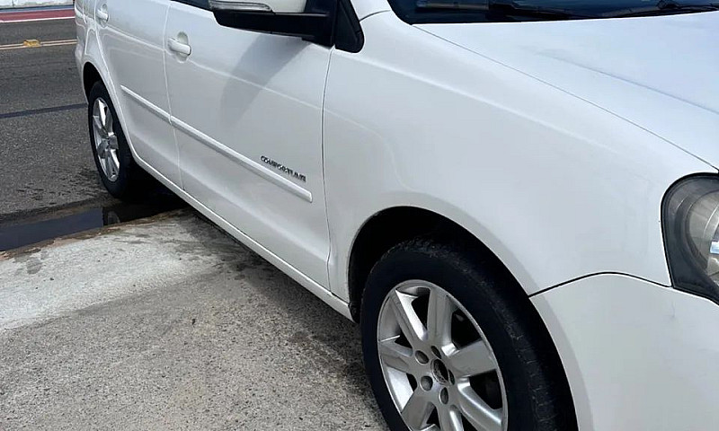 Volkswagen Polo Sed....