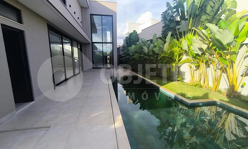 Casa Em Condomínio P...