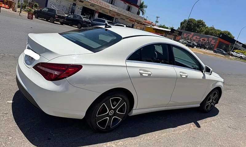 Mercedes-Benz Cla-18...