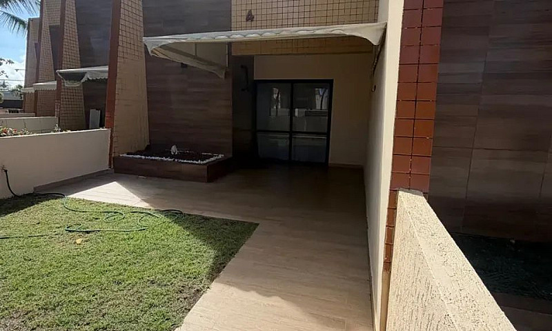 Casa De Condomínio P...