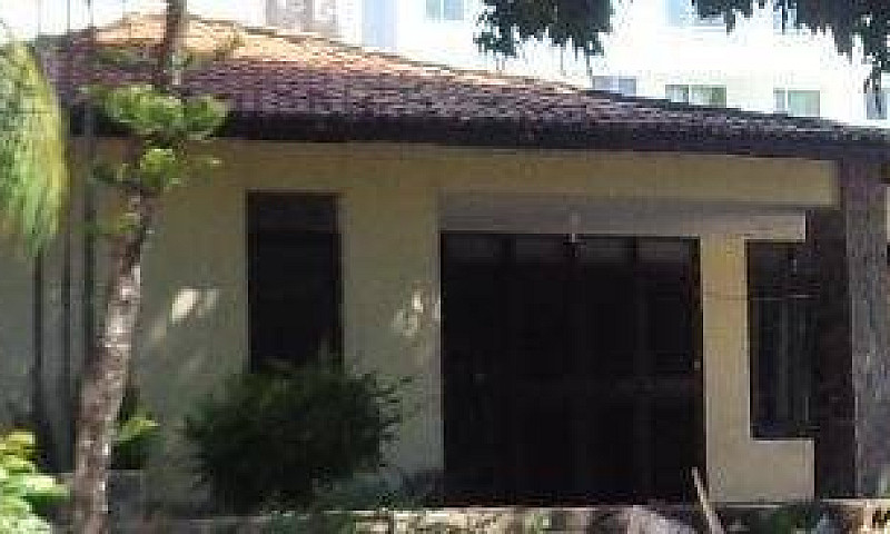 Ampla Casa Duplex...
