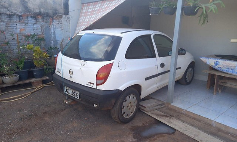 Vendo Celta Ano 2001...