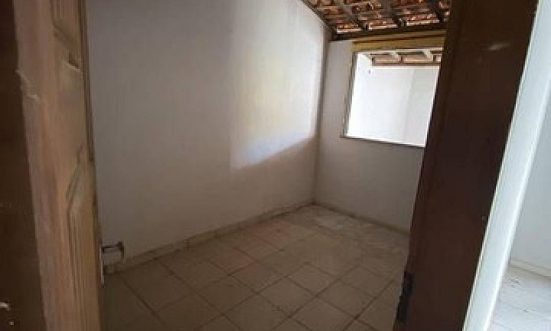 Casa Com 2 Quartos À...
