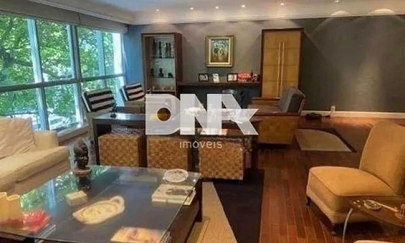 Apartamento-À Venda-...