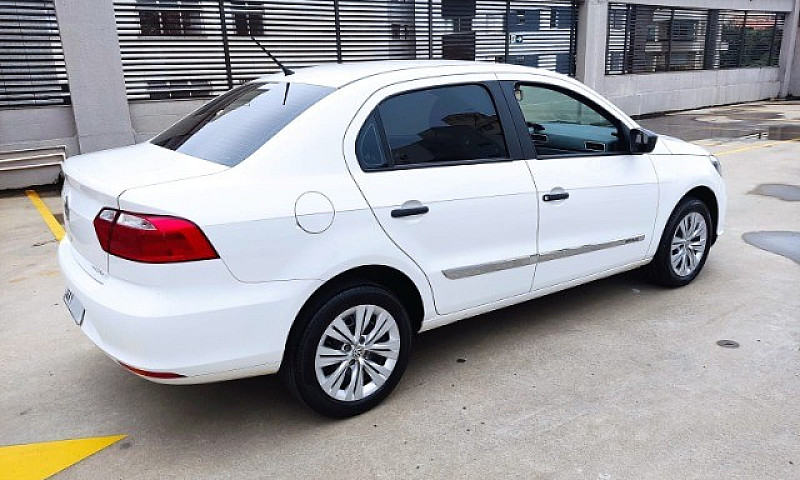 Volkswagen Voyage 1....
