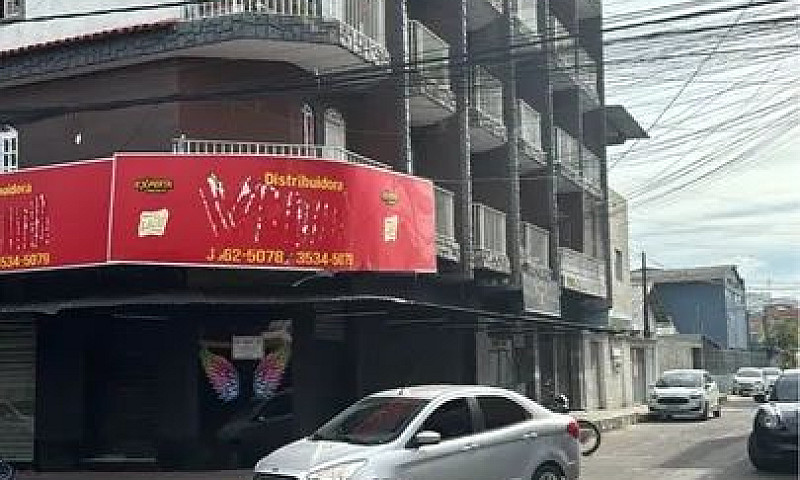 Kitnet Em Santa Moni...