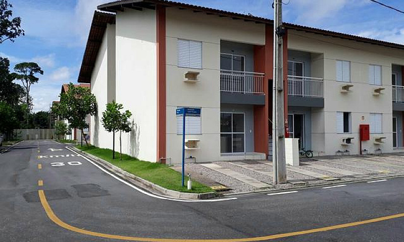 Casa Em Condomínio...