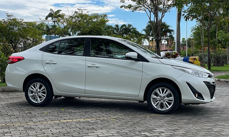 Toyota Yaris Xl Plus...