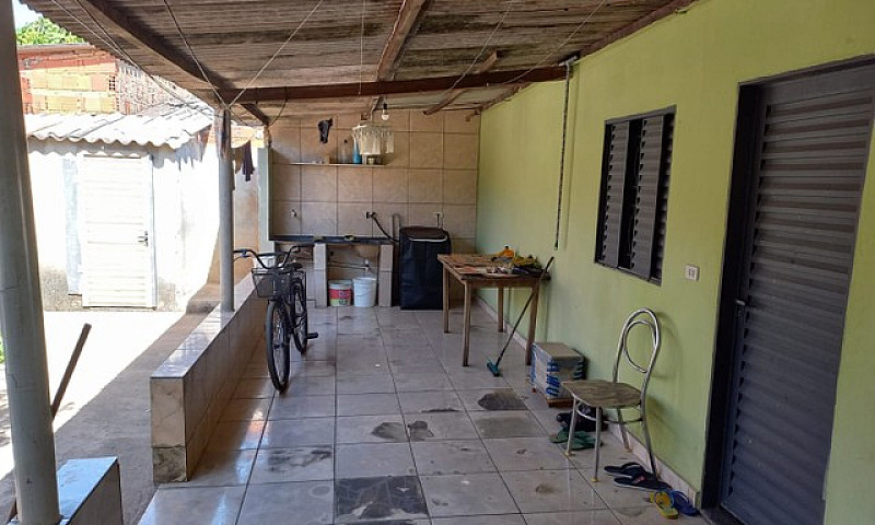 Casa 2Q No Bairro In...