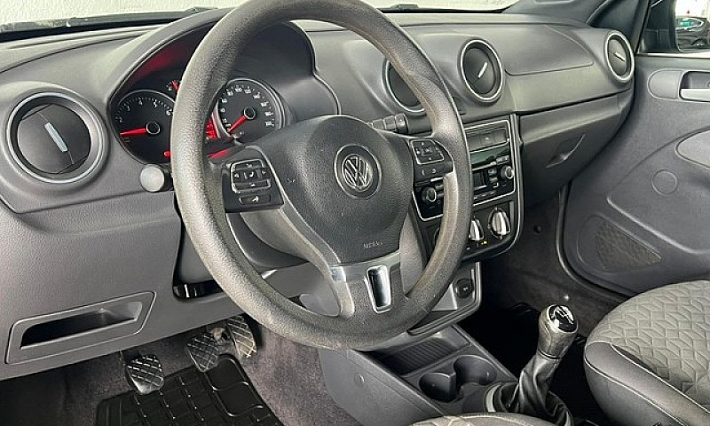 Volkswagen Gol 1.0 8...