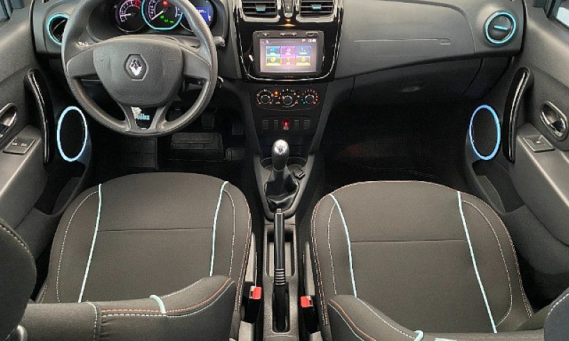Renault Sandero 1.0 ...