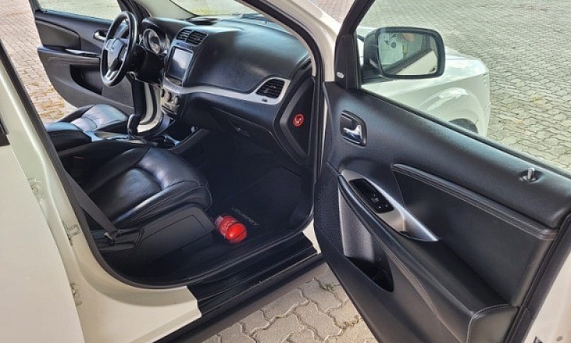 Dodge Journey Sxt 3....