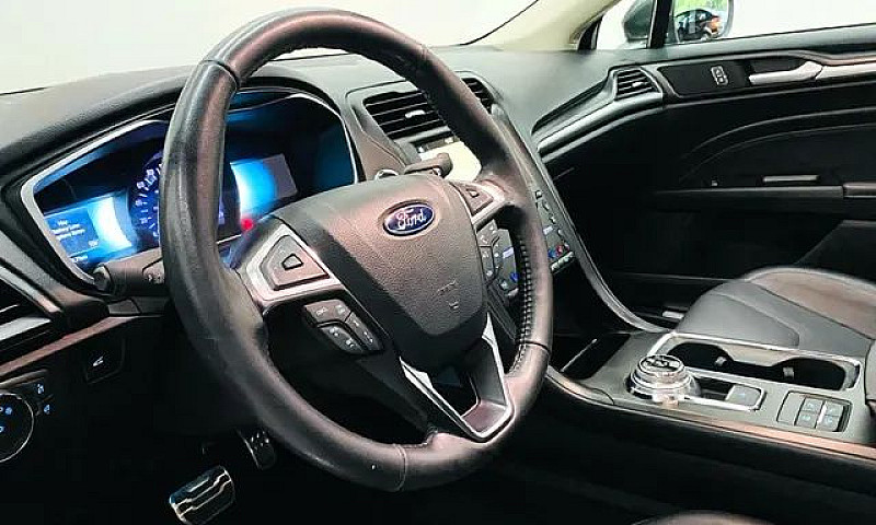 Ford Fusion Titanium...