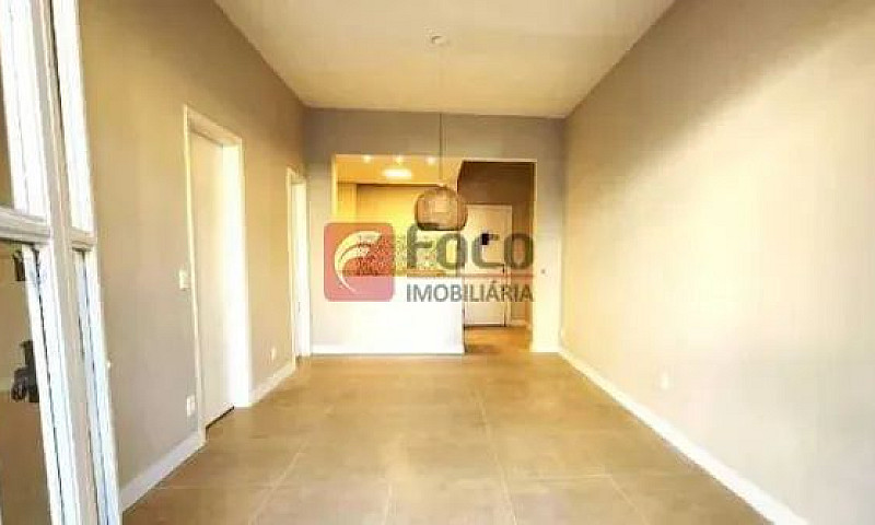 Apartamento-À Venda-...