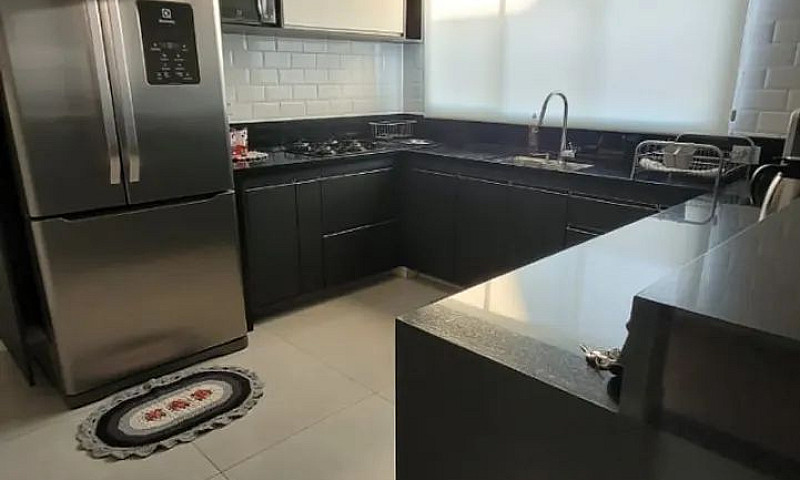 Imóvel Residencial À...