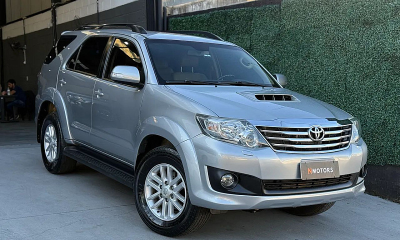 Toyota Hilux Sw4 Srv...