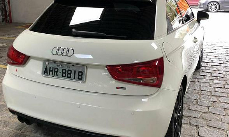 Audi A1 Impecável...