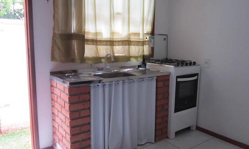 Casa/Kitnet Mobiliad...