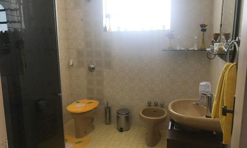Casa À Venda Com 3 D...