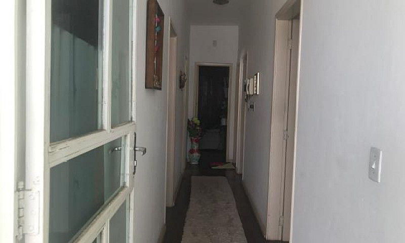 Casa À Venda Com 3 D...