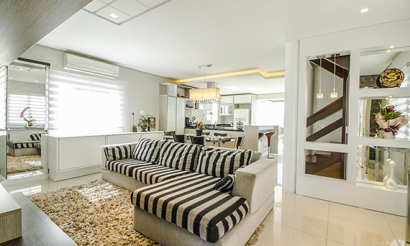 Casa Com 3 Dormitóri...
