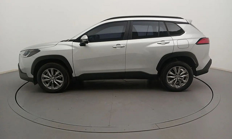 Toyota Corolla Cross...