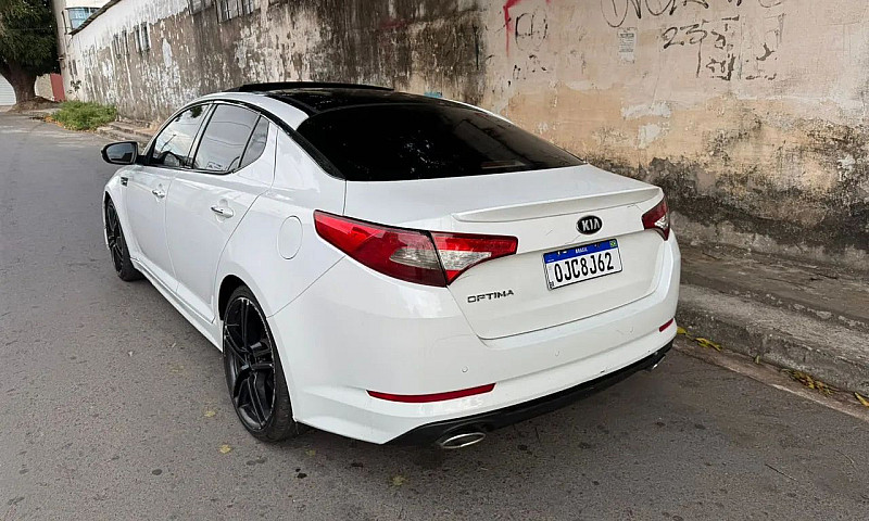 Kia Motors Optima 2....