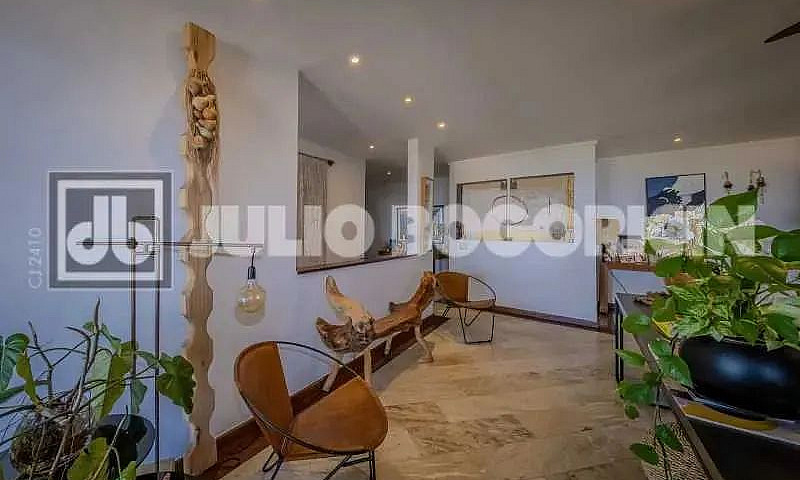 Casa Em Condomínio :...