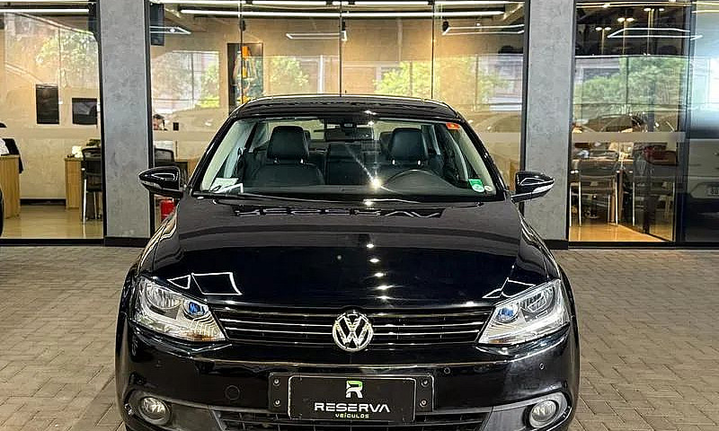 Volkswagen Jetta Com...