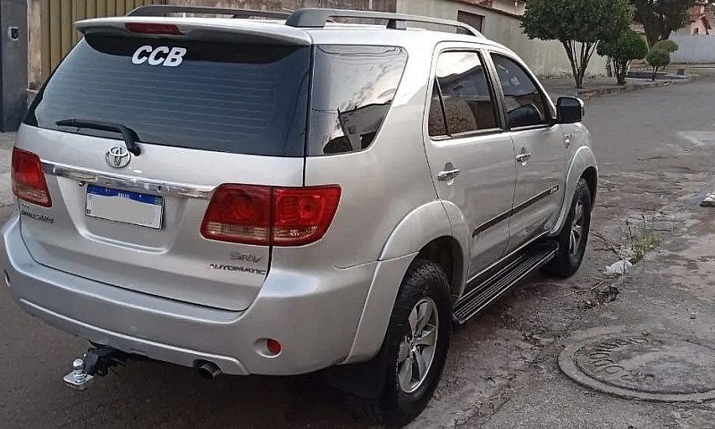Toyota Hilux Sw4 Srv...