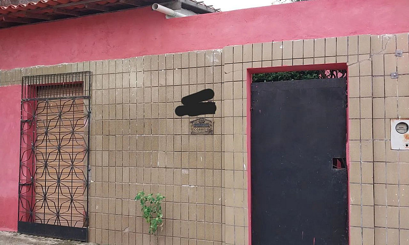 Vende -Se Casa Por 8...