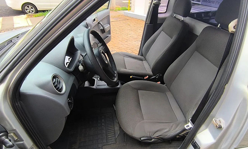 Volkswagen Saveiro 1...
