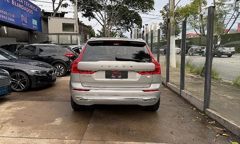 Volvo Xc-60 T-8 Plus...