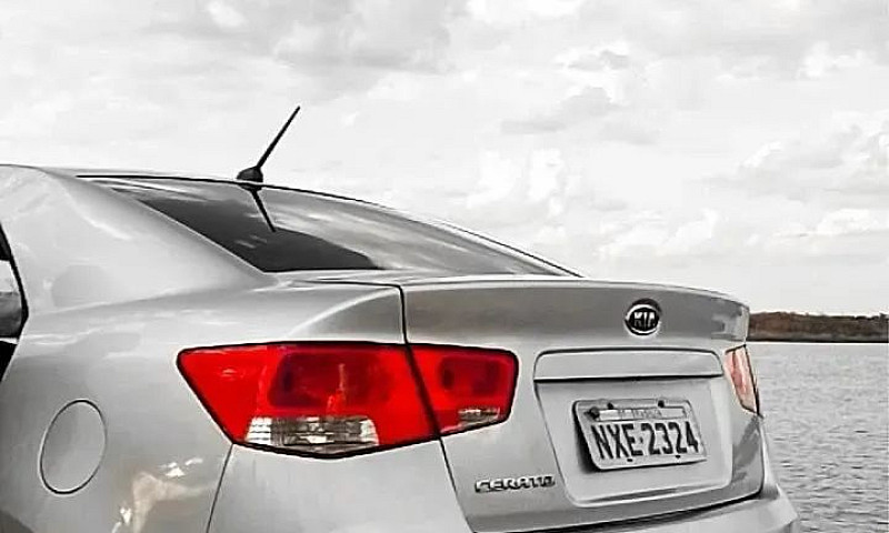 Kia Motors Cerato 1....