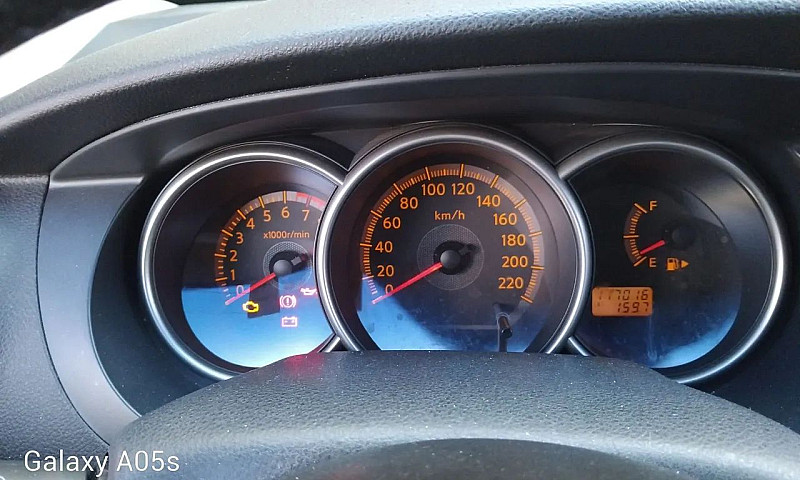 Nissan Livina Sl 1.6...