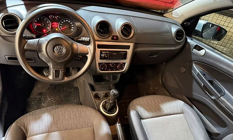 Volkswagen Gol 1.0 8...