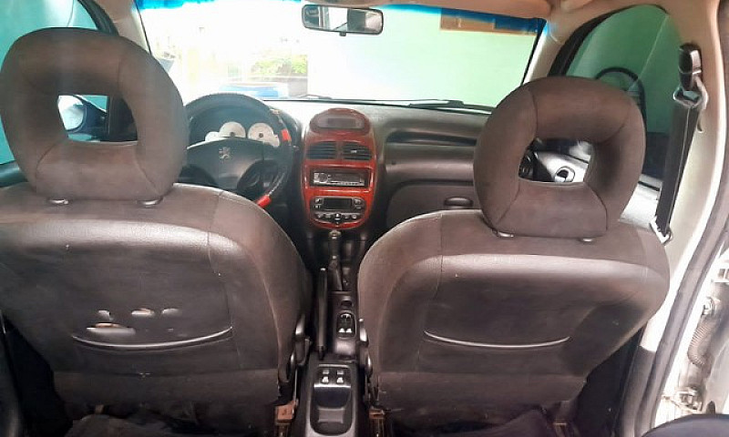 Vendo Peugeot 206 11...
