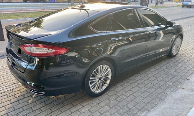 Ford Fusion Titanium...