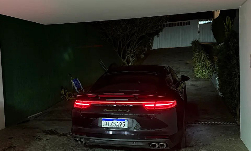 Porsche Panamera Tur...