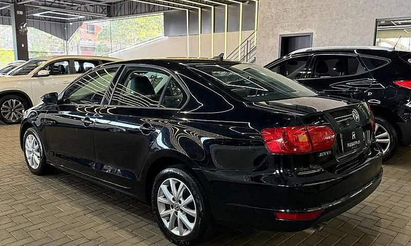 Volkswagen Jetta Com...