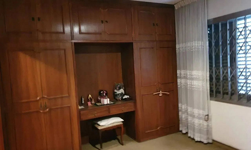 Sobrado- 267M², Deod...