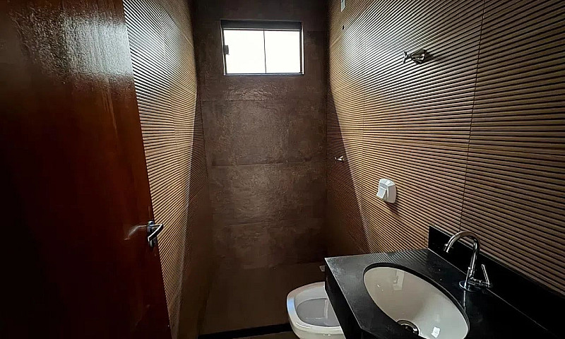 Casa Com Excelente L...