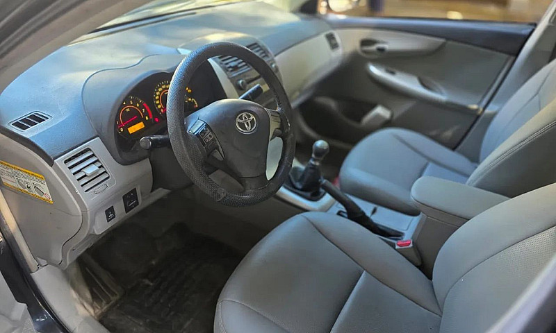 Toyota Corolla Gli 1...